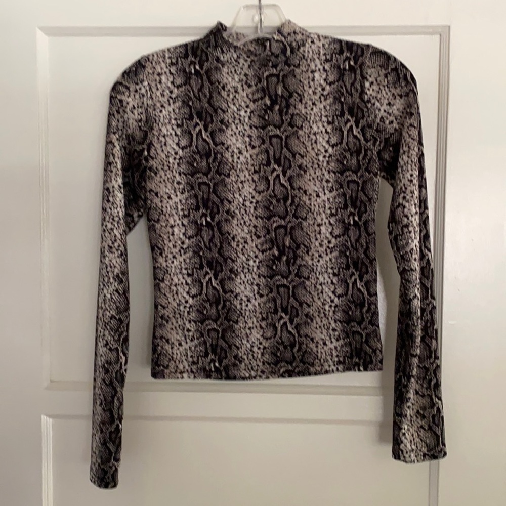 Olivia Rae Snakeskin Print Shirt Small